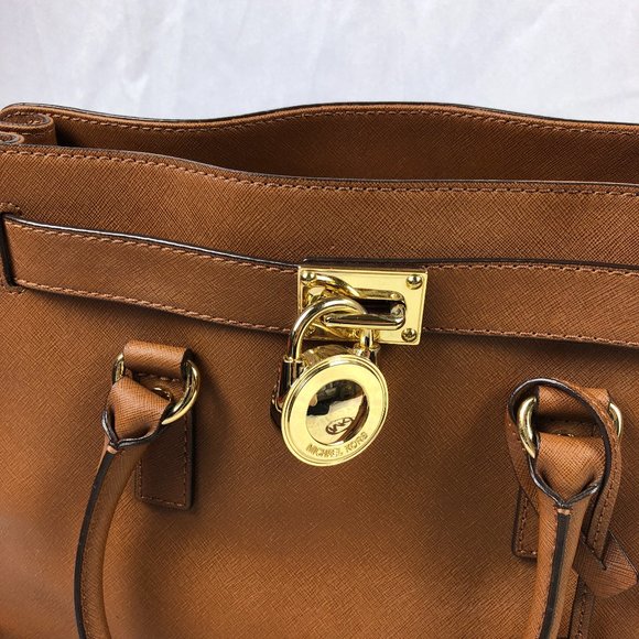 Michael Kors Hamilton Lock Tan Leather Chain Chic Minimalist Shoulder Bag - Picture 12 of 16